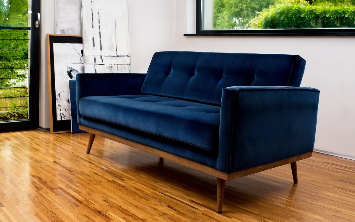 Granatowa sofa
